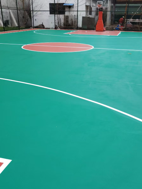 吴川 球场长期使用易出现地面开裂